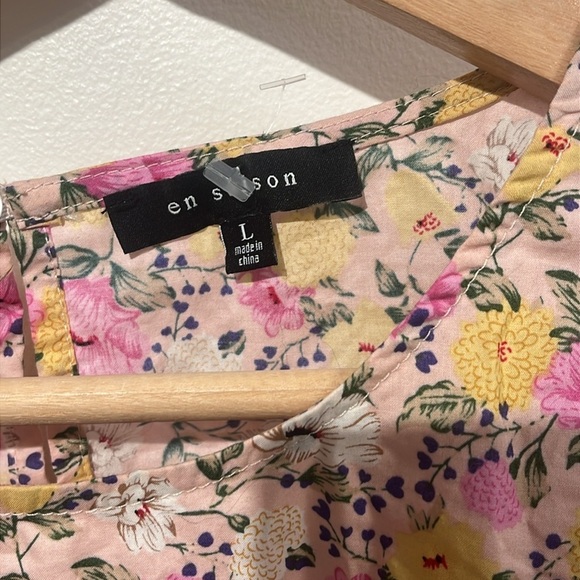 En Saison Floral Puff Sleeve Top - size large - Picture 6 of 9